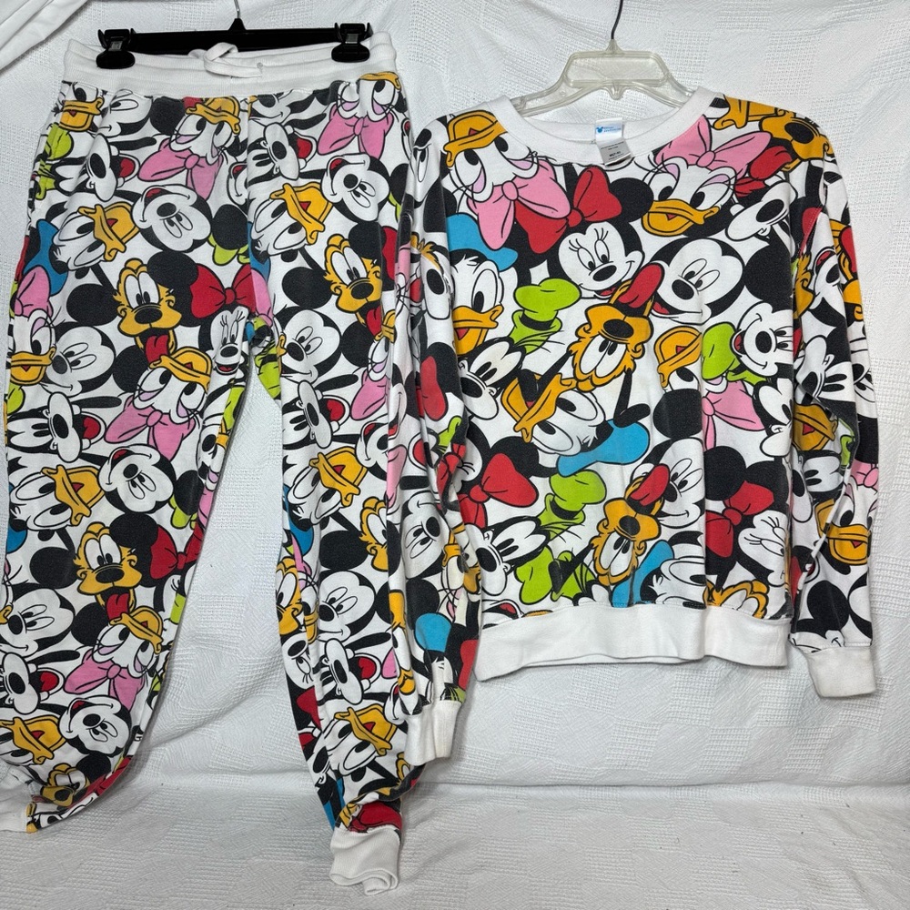 Disney Mickey and Friends Big Head All Over Sweatshirt Pants Set Size 7-9 Kids